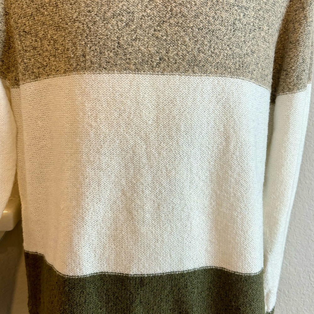 Lety & Me Whitney Colorblock Long Sleeve Sweater